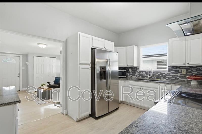 Tampa House: 2815 N Taliaferro Ave