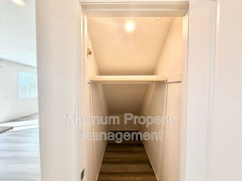 Winchester House: 31799 Woodbank Way