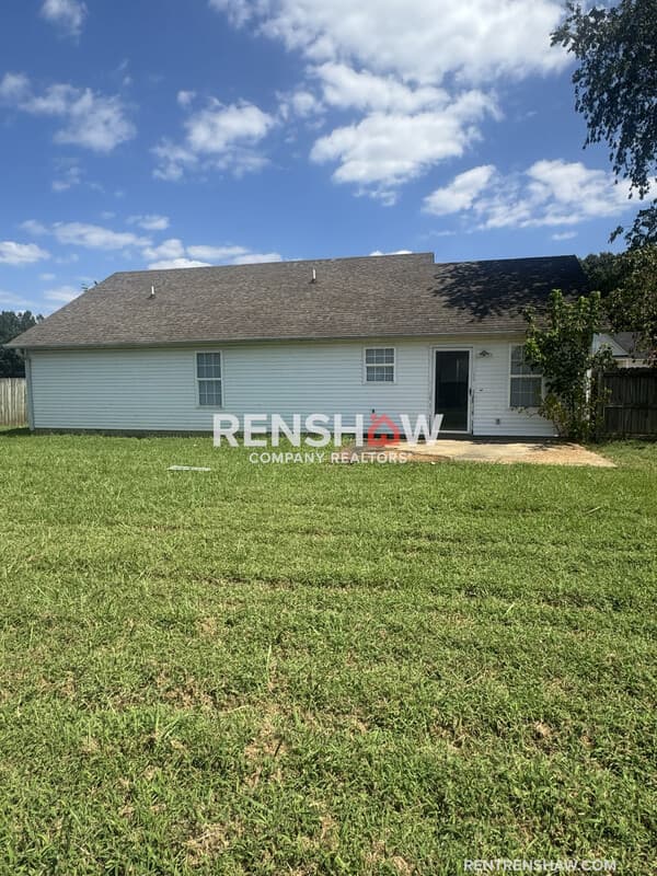 Bells House: 80 Taylor Dr