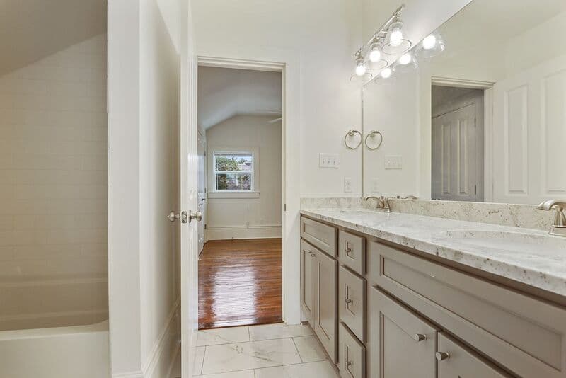 New Orleans Condo: 2123 S Liberty St.