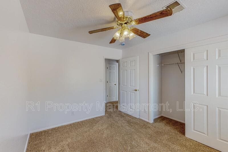 Rio Rancho House: 1729 Chamisa Road Northeast
