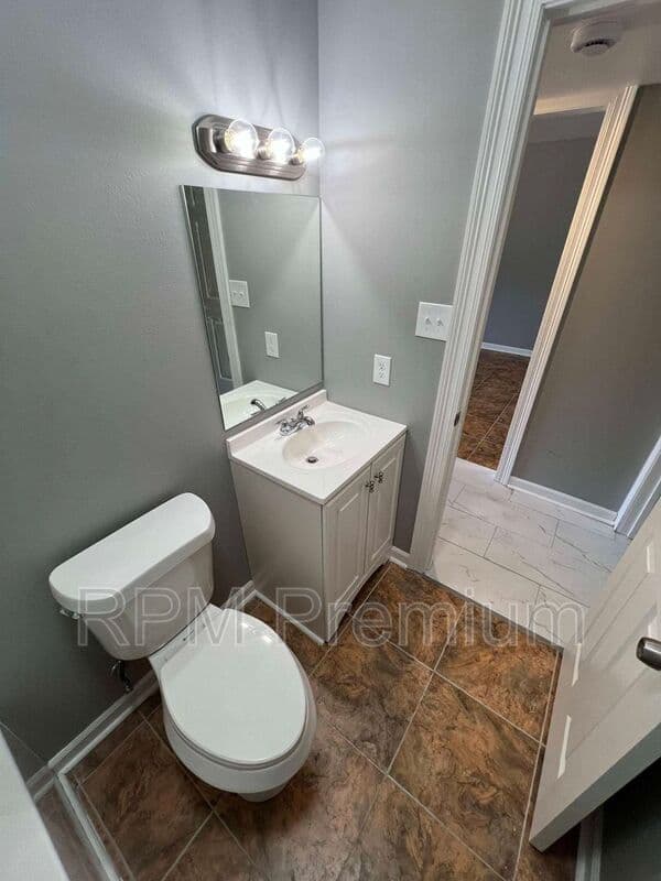 Baker Condo: 5057 Baker Blvd.