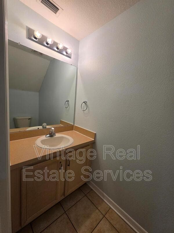 Riverview House: 12226 Foxmoor Peak Dr