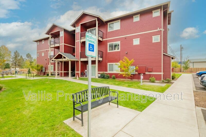 Molalla Condo: 13001 S Crompton Lane