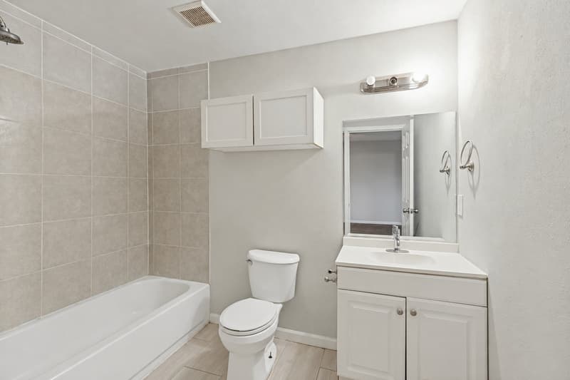Houston House: 6813 Foster Street