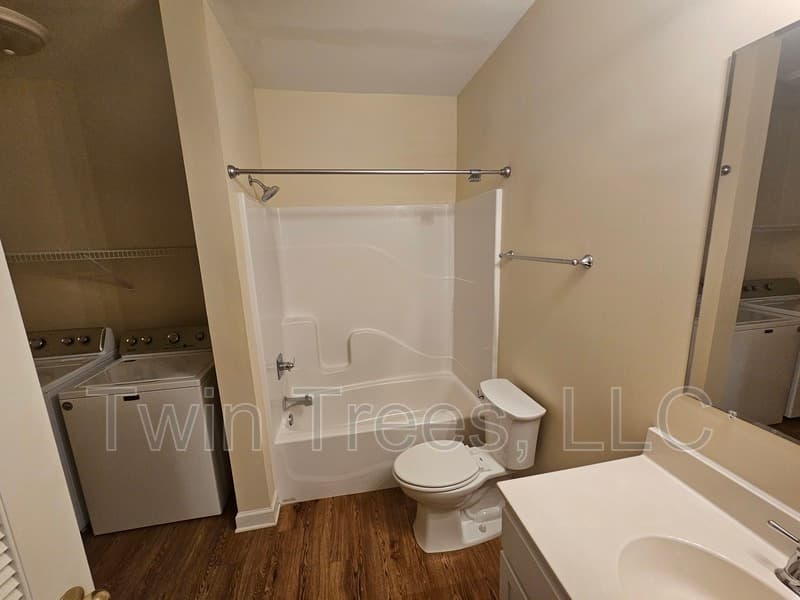 Mount Jackson Condo: 5907 Gospel St