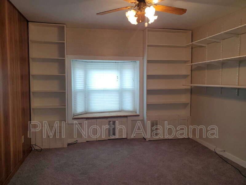 Huntsville House: 3017 Deerfield Rd NW