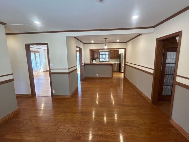 Montrose House: 2434 Florencita Drive