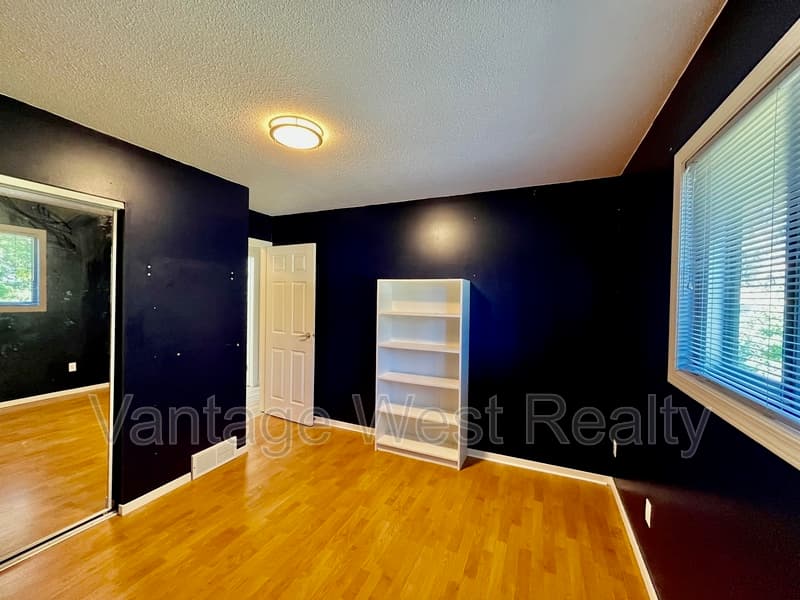 West Kelowna House: 3436 McTaggart Road