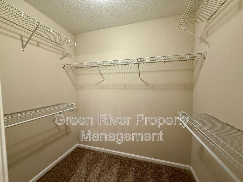 Jacksonville House: 4474 Civic Way