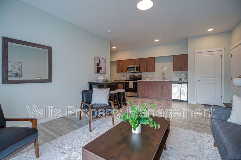 Molalla Condo: 13001 S Crompton Lane