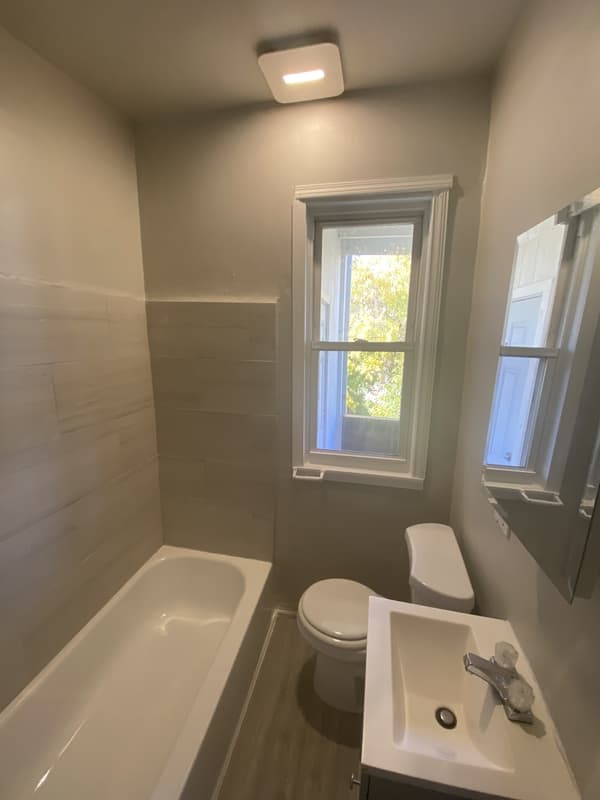 Hartford Condo: 441 Wethersfield Avenue - 2N
