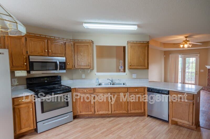 Smyrna House: 1009 Norwood Ct