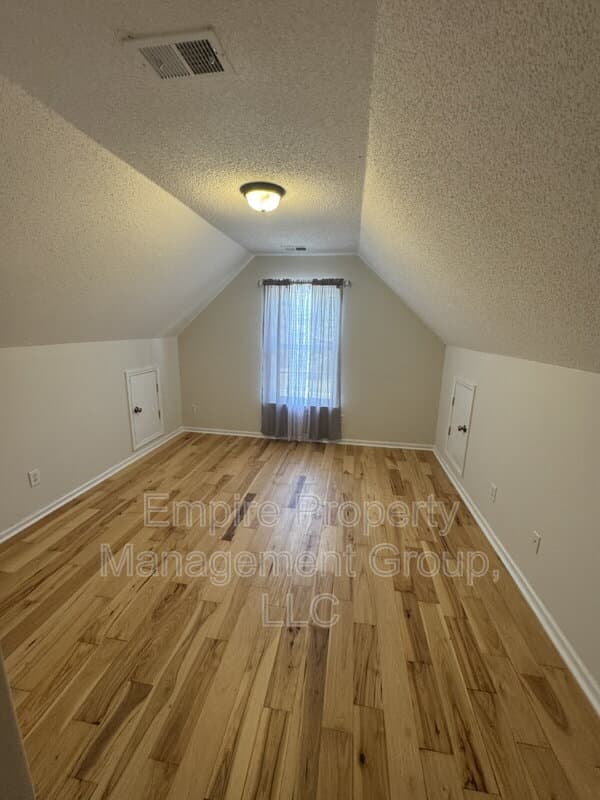 Blythewood House: 66 Sand Oak Court