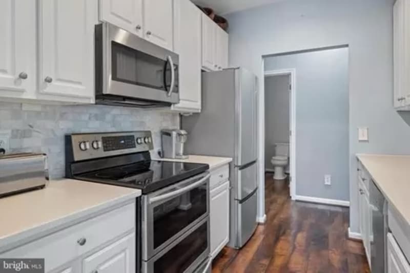Lewes House: 34670 Villa Circle