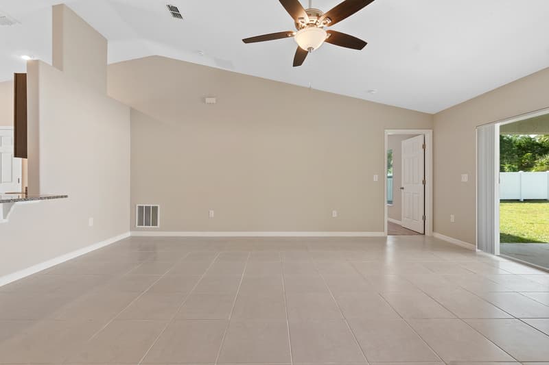 Palm Coast House: 23 Ryding Lane