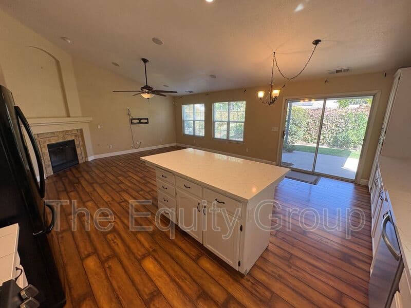 Visalia House: 3524 S. Lincoln Ct