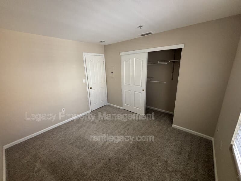 Folsom Condo: 108 Esplanade Circle