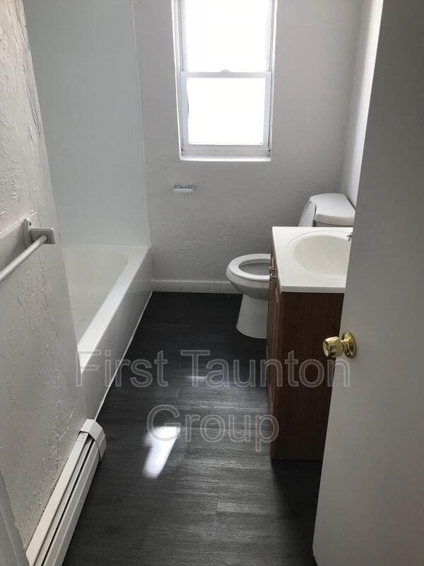 Taunton Condo: 46 Park Street Floor 2