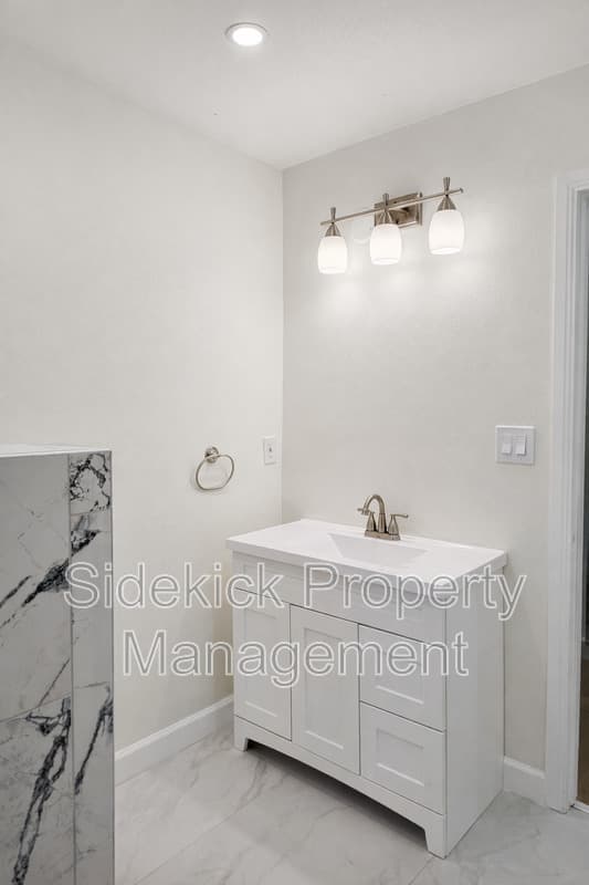 Los Angeles House: 5009 Wadena St