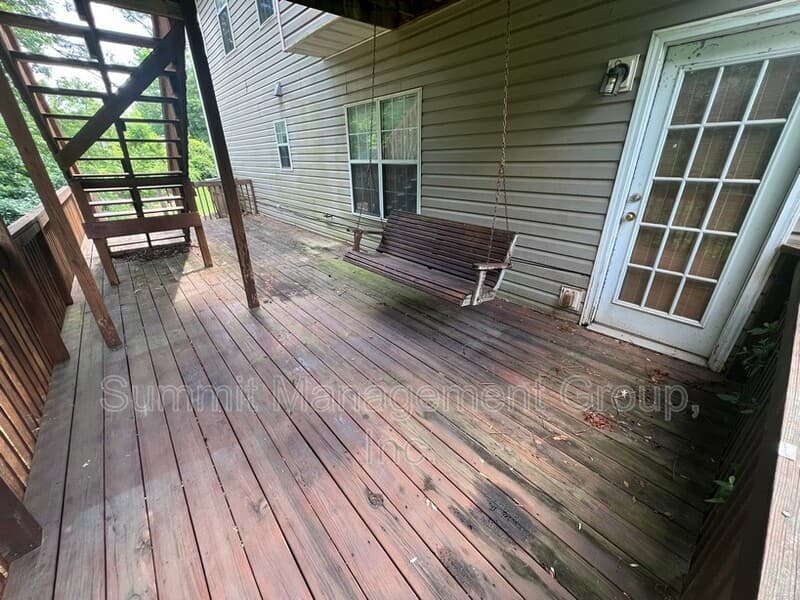 McDonough House: 1157 Chateau Terrace