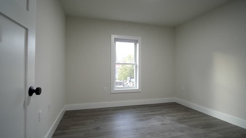 Burlington Condo: 15 Hungerford Terrace, Unit 5