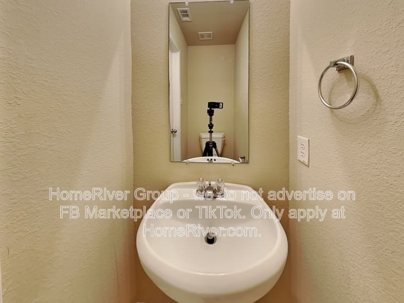 Allen Townhome: 1127 Sophia St