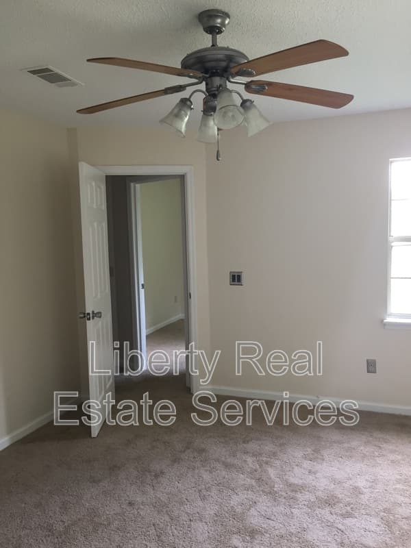 Hinesville House: 1402 Desert Storm Dr