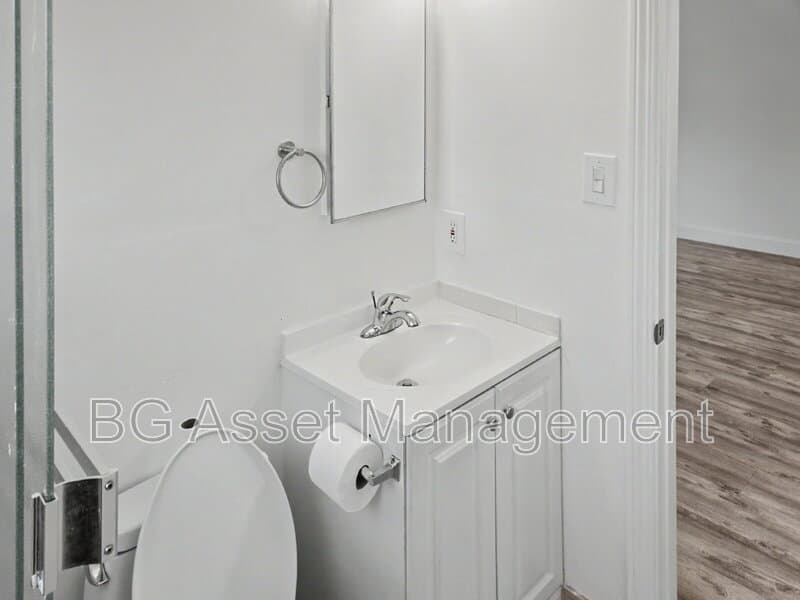 Richmond Condo: 1448 Merced St