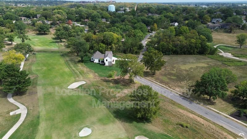 Lawrence House: 1840 Quail Creek Drive