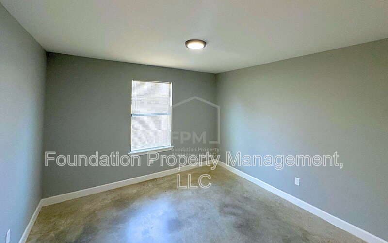 Memphis House: 555 Monteagle Drive