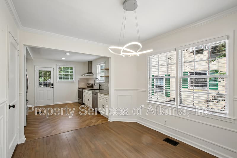 Atlanta House: 1649 Beecher St SW