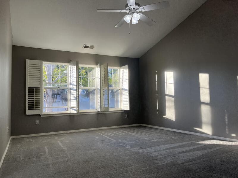 Raleigh House: 8217 Beaded Stone Street