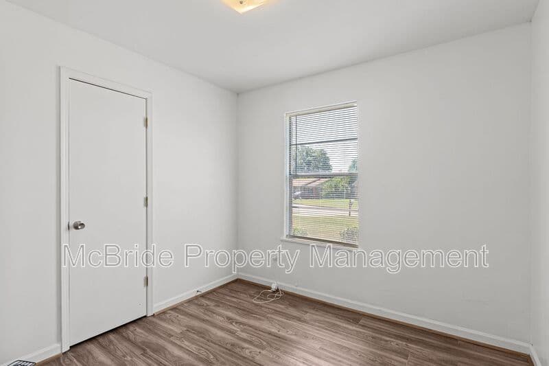 Augusta House: 3615 Goldfinch Drive