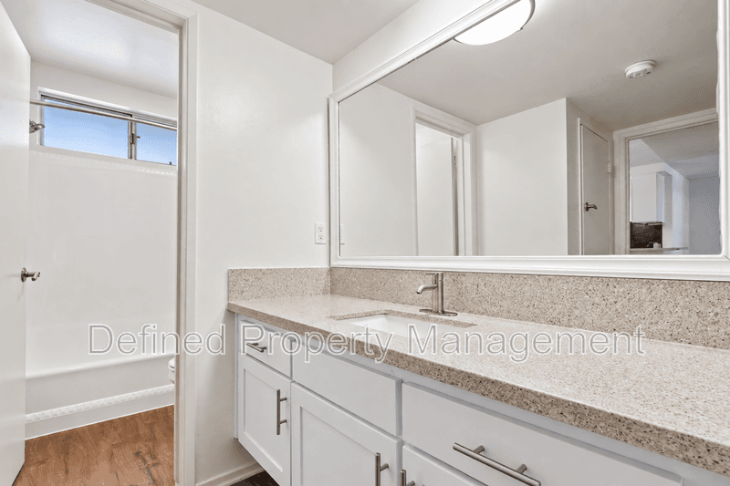 Sherman Oaks Condo: 4701 NATICK AVE