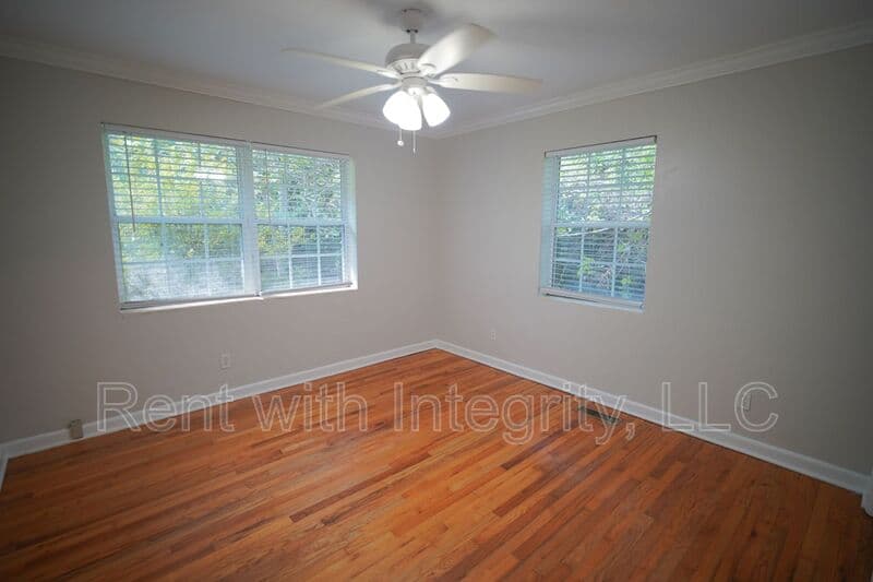Tallahassee House: 1562 Mitchell Avenue