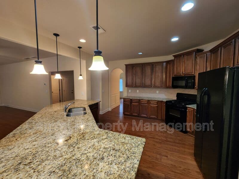Simpsonville House: 265 Meadow Blossom Way