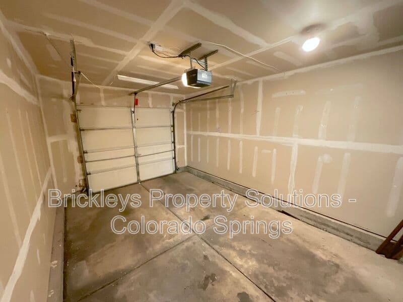 Colorado Springs Townhome: 3987 Aspen Leaf Pt