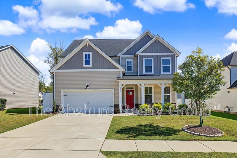Fuquay-Varina House: 1511 Woodland Knoll Court