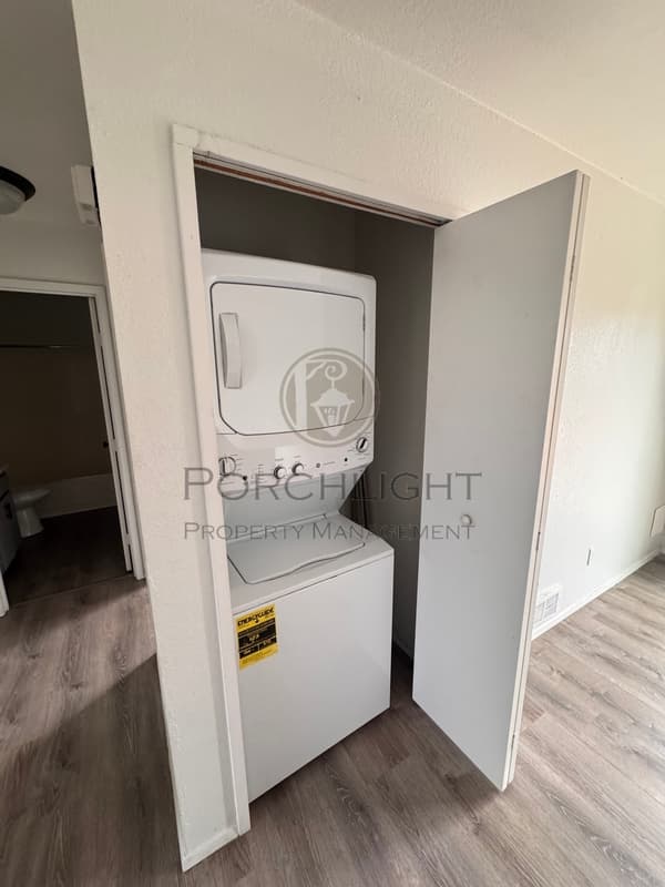 Lynden Condo: 1313 Main Street - D