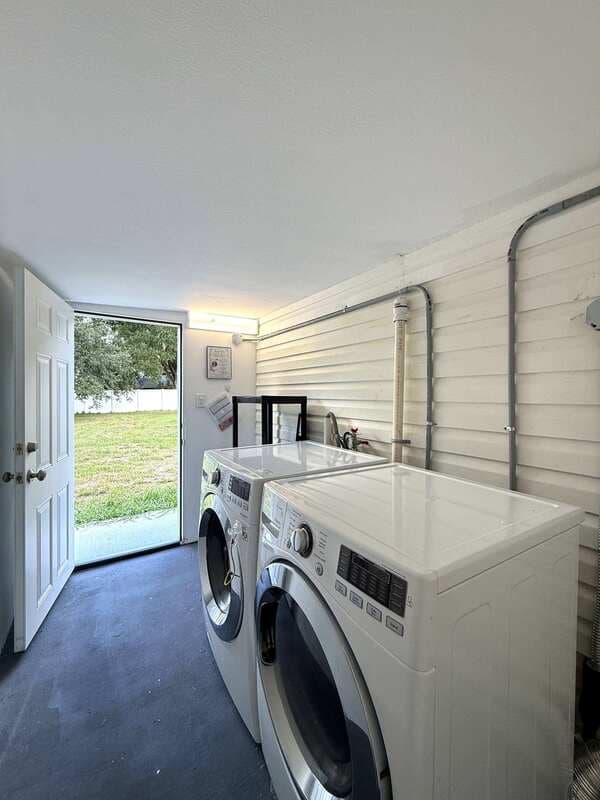 Lakeland Condo: 1704 East Elm Road - 1/2