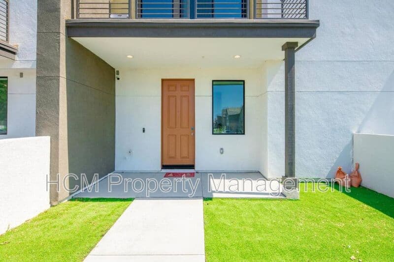 Irvine House: 102 Keeper
