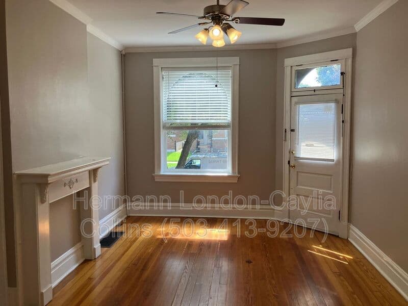 Saint Louis House: 4657-4659 Idaho Ave