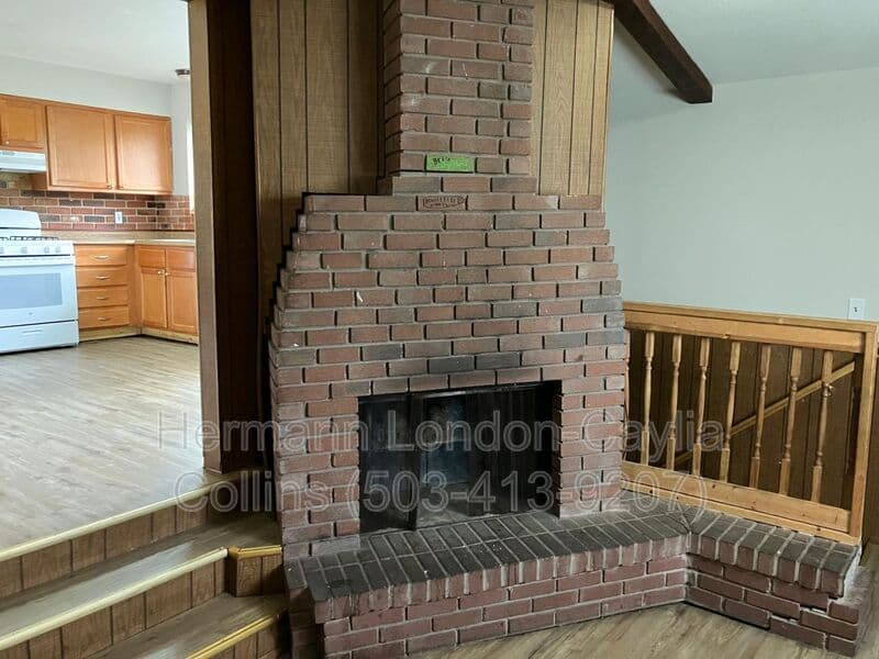 Saint Louis House: 9609 Dromore Court