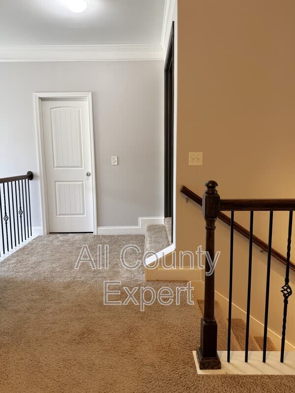 Cumming House: 4215 Hopewell Manor Drive
