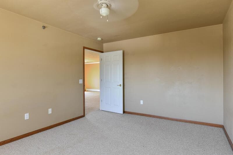 Little Chute Condo: 830 East Elm Drive - 3J