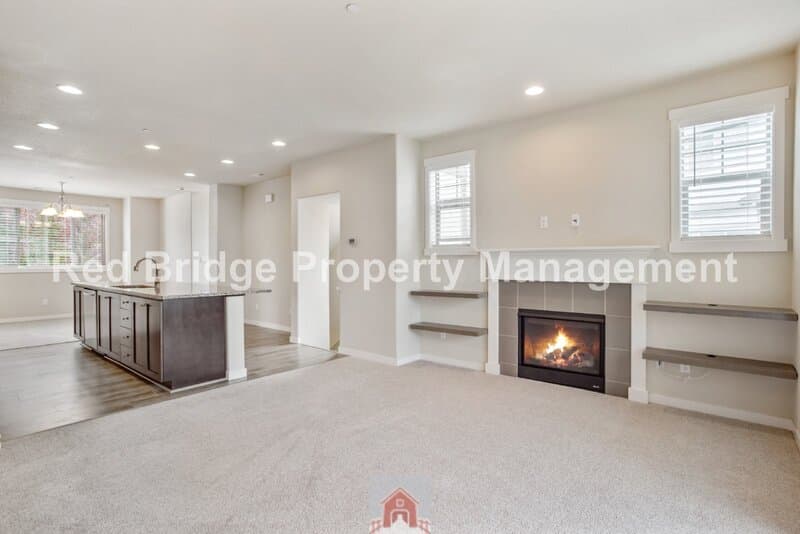 Wilsonville Townhome: 28520 SW Paris Ave