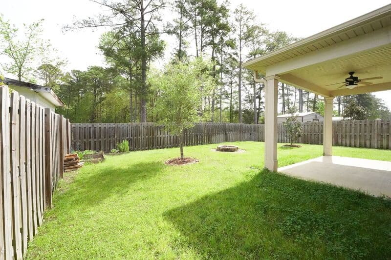 Savannah House: 146 Laguna Way