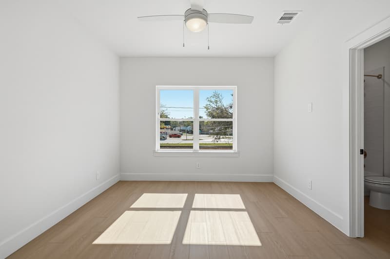 Fort Worth House: 2335 Benbrook Boulevard
