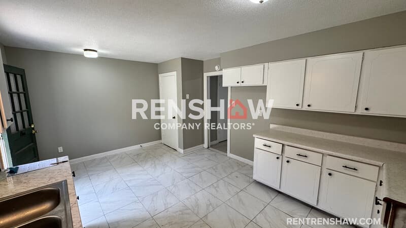 Memphis Townhome: 3216 S Mendenhall Rd